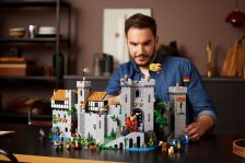 LEGO® 10305 Creator Expert 10305