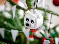 LEGO® 40494 Okolicznościowe Niedźwiedź polarny i pudełko z prezentem