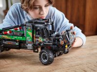 LEGO® 42129 Technic Ciężarówka Mercedes-Benz Zetros z napędem na 4 koła