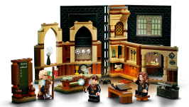 LEGO® 76397 Harry Potter Chwile z Hogwartu: zajęcia z obrony przed czarną magią