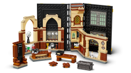 LEGO® 76397 Harry Potter Chwile z Hogwartu: zajęcia z obrony przed czarną magią