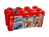 LEGO® 10673 Juniors Dzień wyścigów