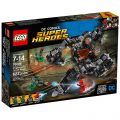 LEGO® 76086 DC Super Heroes Atak Knightcrawlera w tunelu